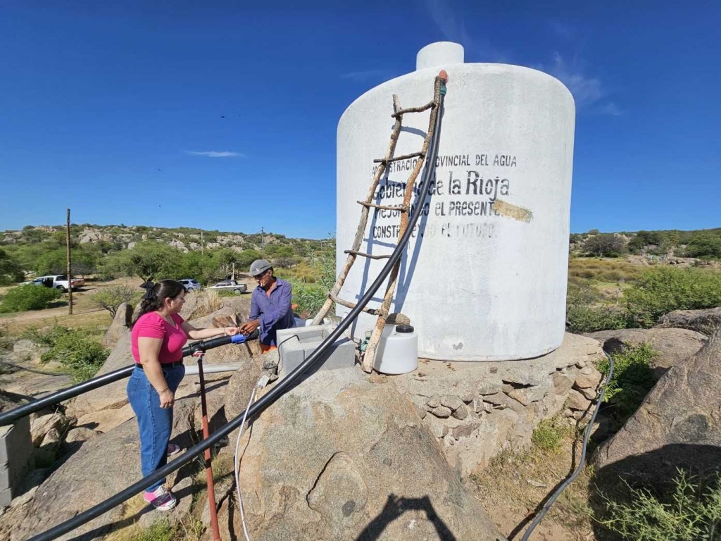 Provincia y Municipio trabajan para llevar agua potable a cada vecino 