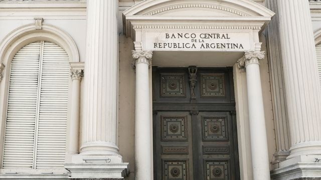 Por qué las reservas no aumentan a pesar de que el BCRA ya compró más de USD 2.500 millones en lo que va del año