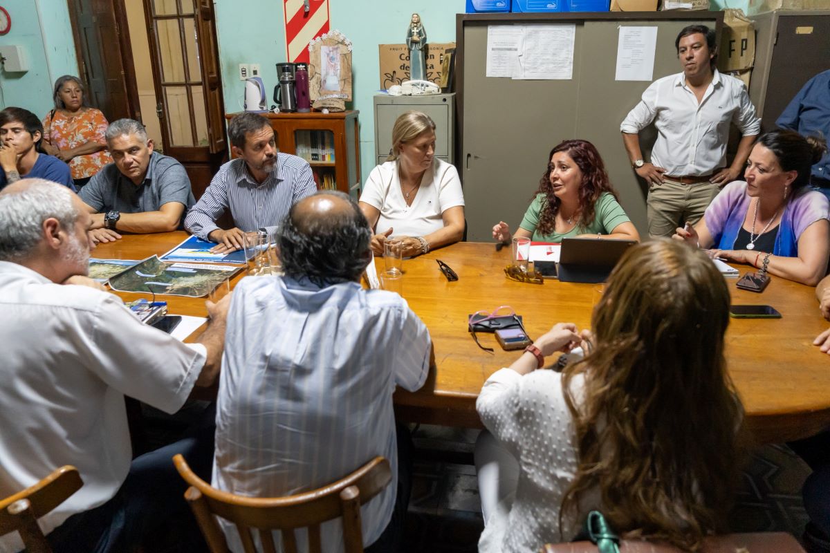 Autoridades provinciales se reunieron con el Obispo Dante Braida para informarle sobre la situación crítica del agua en toda la provincia