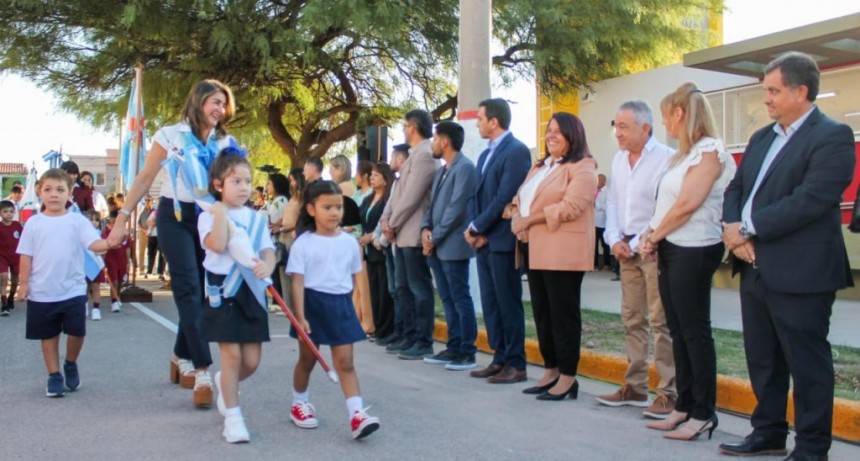 SE DIO INICIO AL CICLO LECTIVO EN ESCUELAS MUNICIPALES