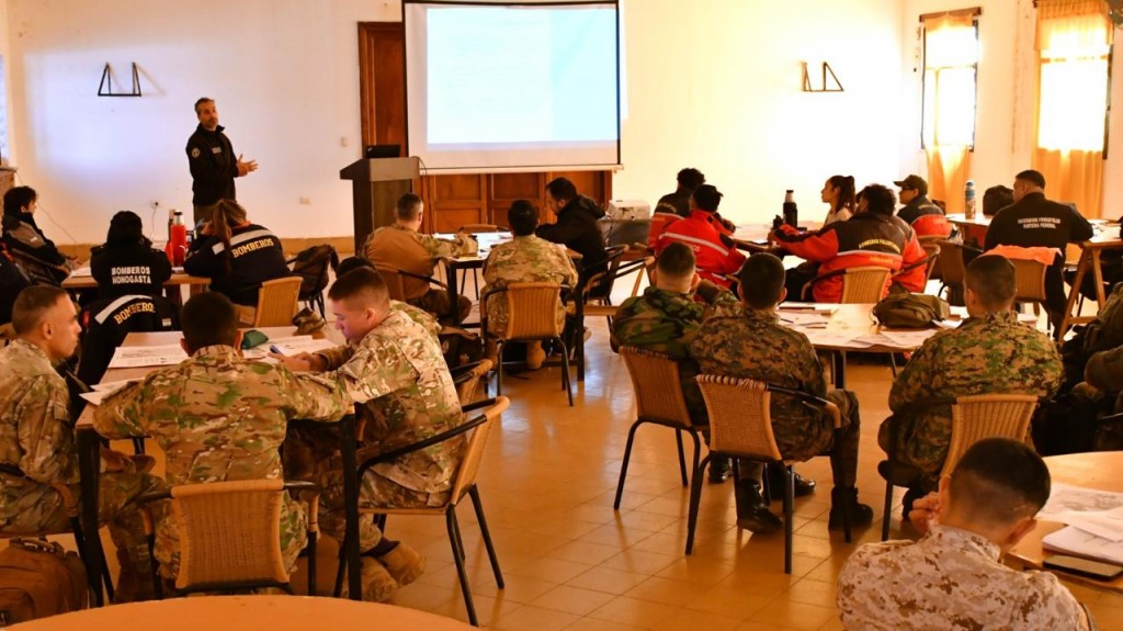 Capacitaron a las fuerzas de seguridad en Cartografía y Navegación Terrestre