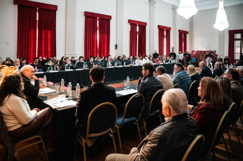 La Rioja impulsa consensos entre educación, trabajo y producción para fortalecer la democracia