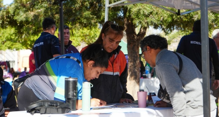 El Municipio llegó con todos sus servicios al barrio Ricardo Primero 