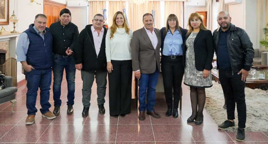 Quintela refuerza su compromiso con la industria textil en medio de la crisis del sector
