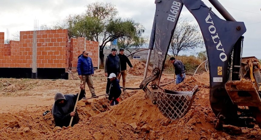 La Provincia llev&oacute; agua potable segura a familias de Chepes con una nueva ampliaci&oacute;n de la red