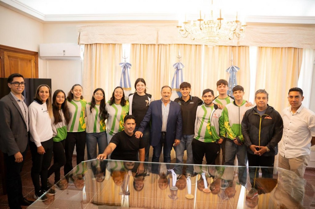 Quintela instó a jóvenes atletas riojanos a seguir trabajando por sus sueños