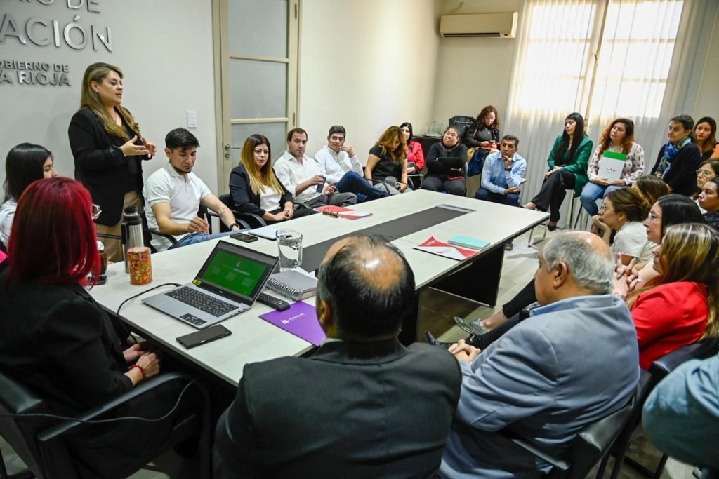 Avanzan en la implementación de la Ley de Educación Financiera 