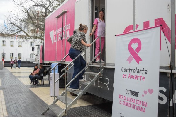 Octubre Rosa: acceso a controles y prevenci&oacute;n