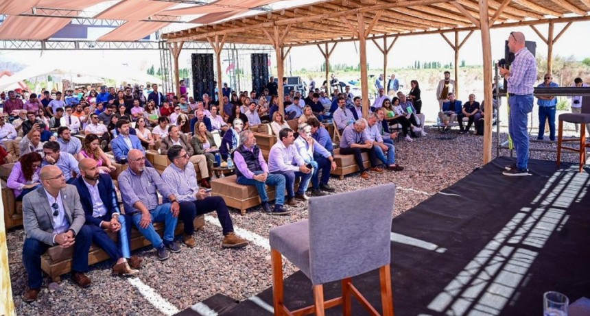 Quintela encabezó el encuentro multisectorial de actores del sector minero en La Rioja