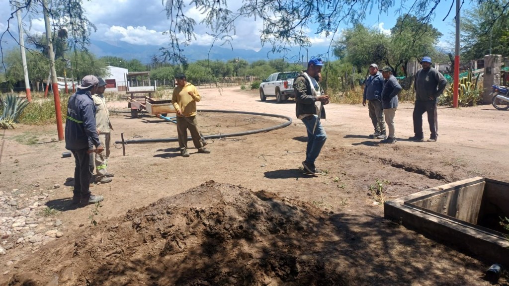El Gobierno refuerza el suministro de agua y mejora el servicio en Las Higuerillas